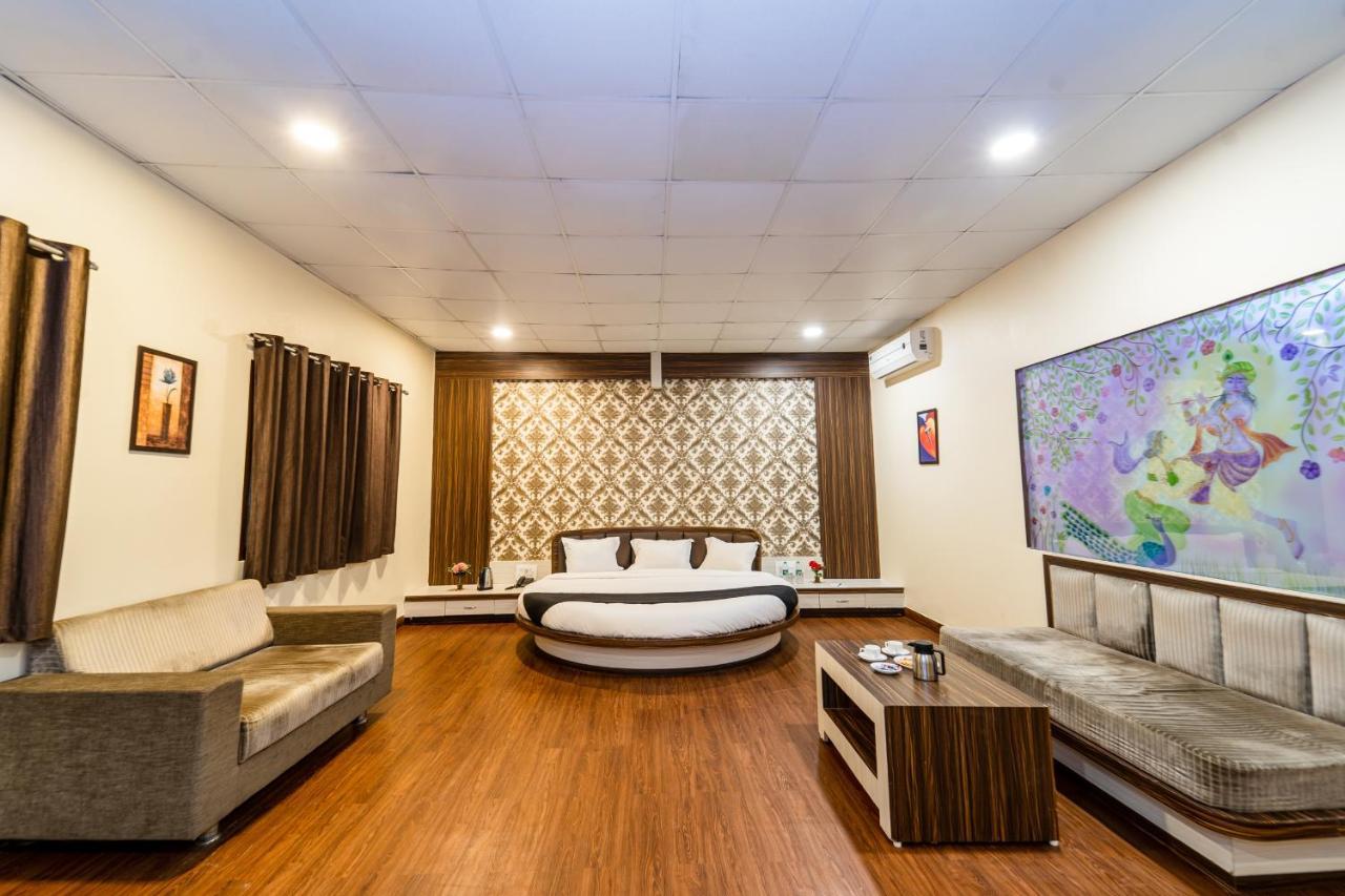 Narmada Hills Resort Omkareshwar Bagian luar foto