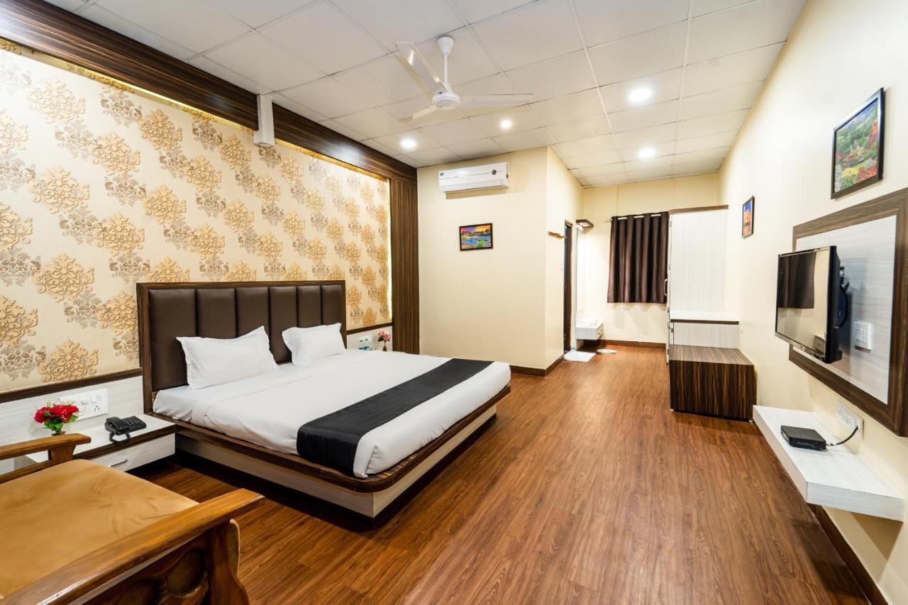 Narmada Hills Resort Omkareshwar Bagian luar foto