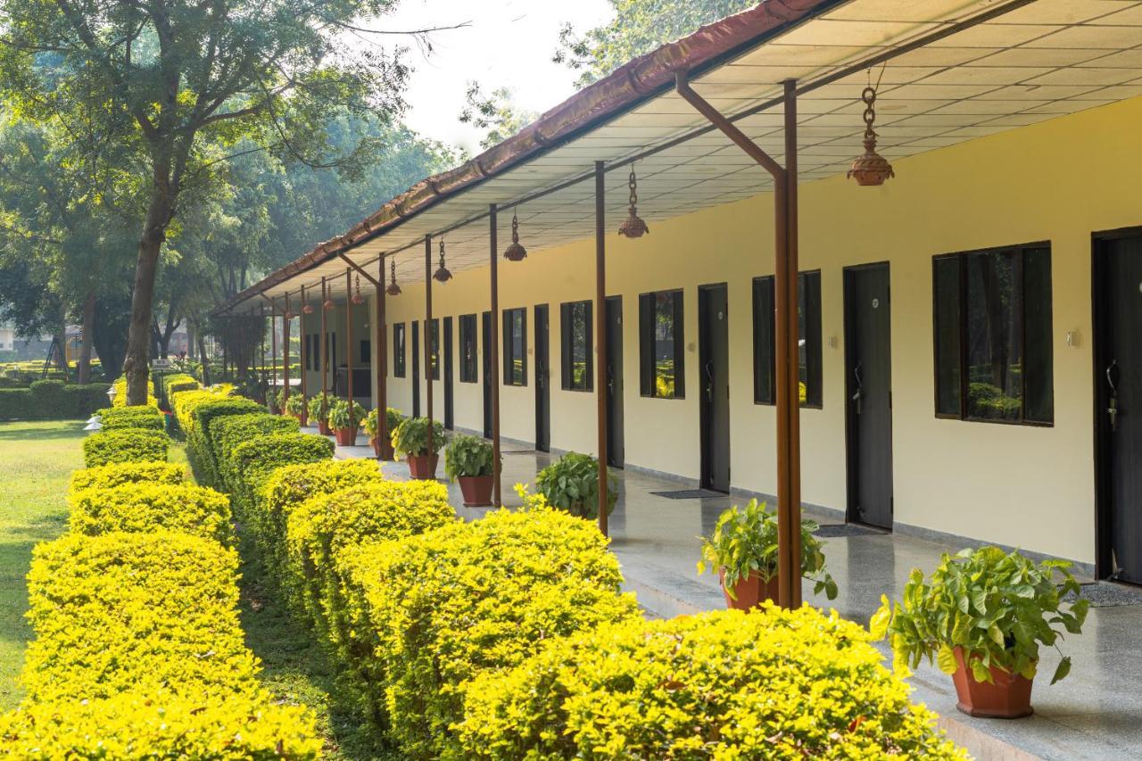 Narmada Hills Resort Omkareshwar Bagian luar foto