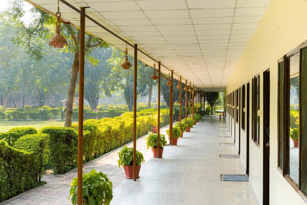 Narmada Hills Resort Omkareshwar Bagian luar foto