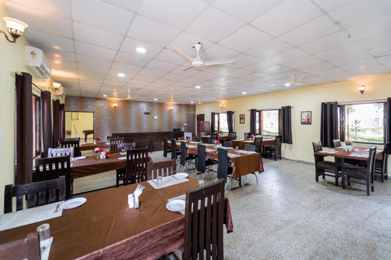 Narmada Hills Resort Omkareshwar Bagian luar foto